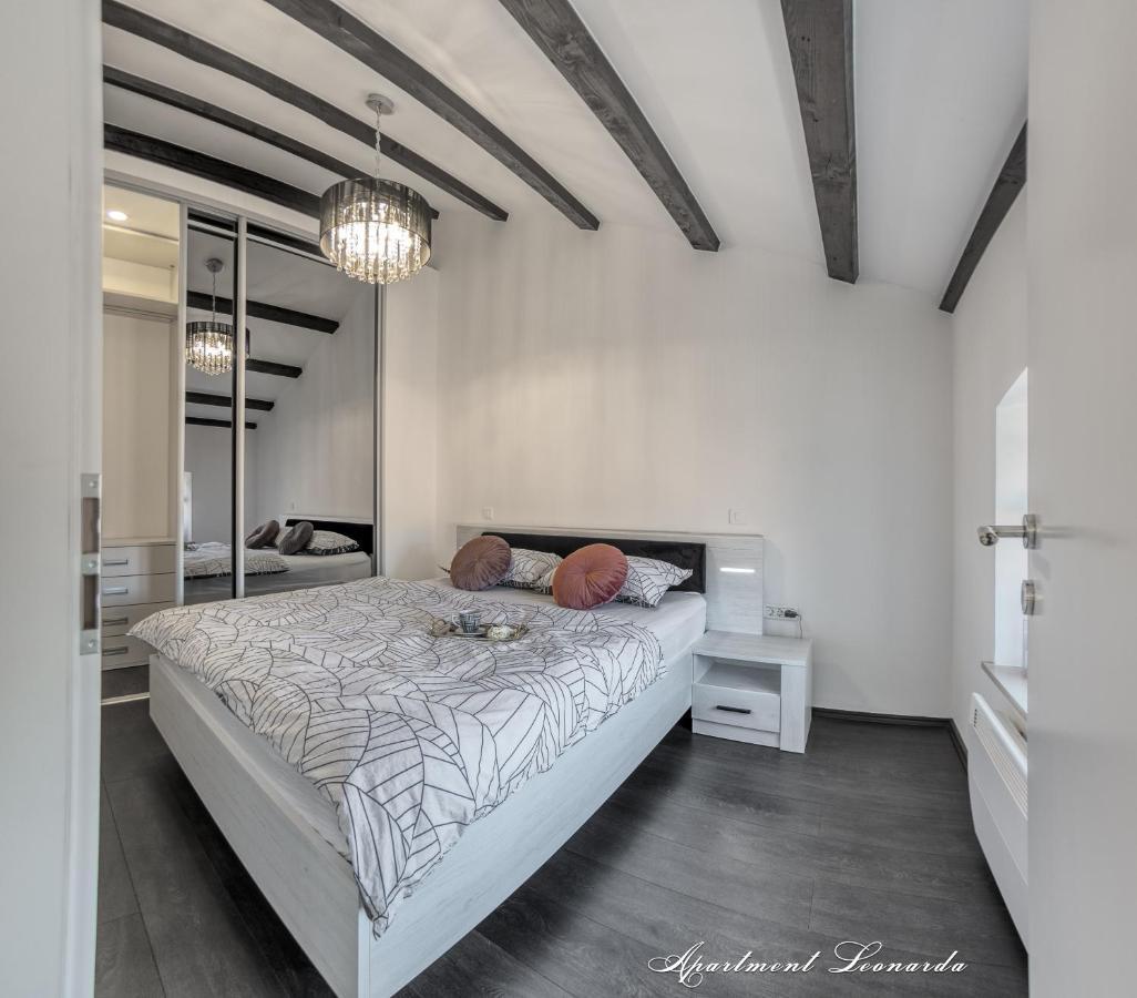 شقة Penthouse Leonarda With Private Parking بولا المظهر الخارجي الصورة